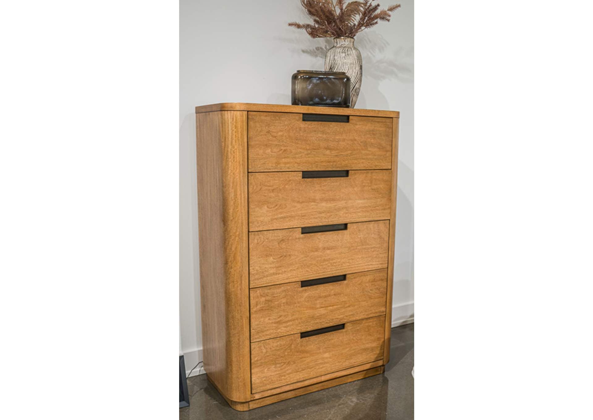 Pamaria Chest of Drawers