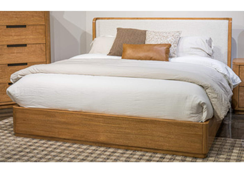 Pamaria Queen Upholstered Bed