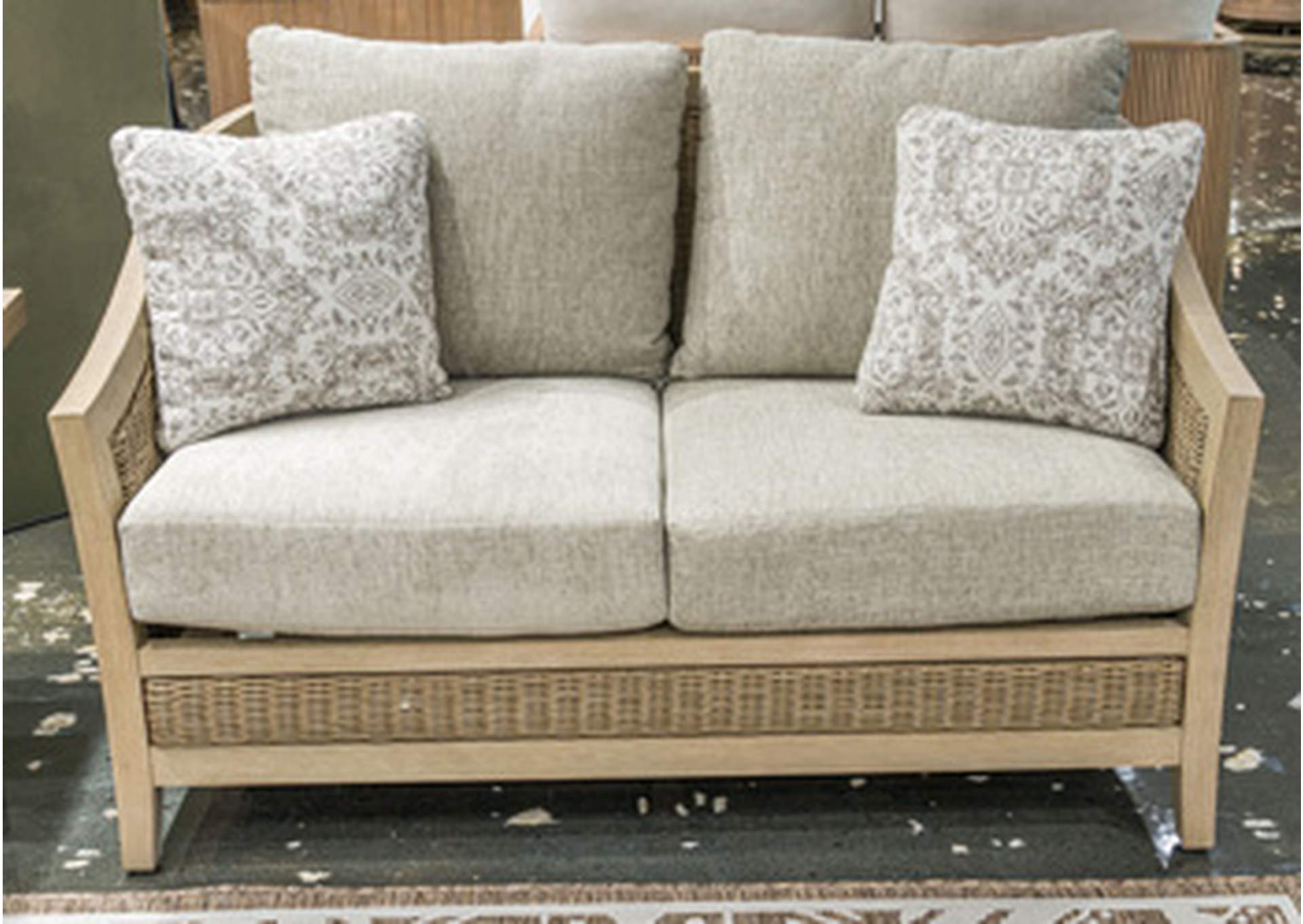 Thunder Trails Outdoor Loveseat