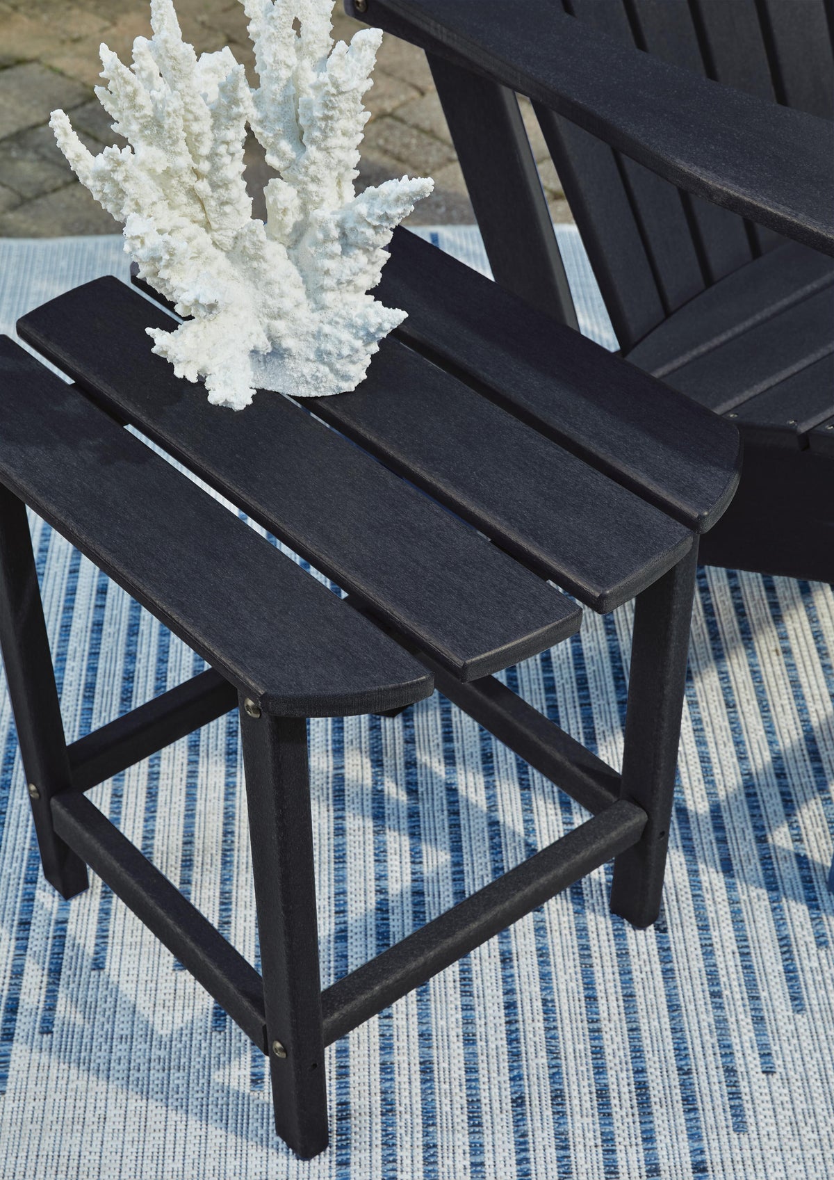 Sundown Treasure End Table in Black, detail view