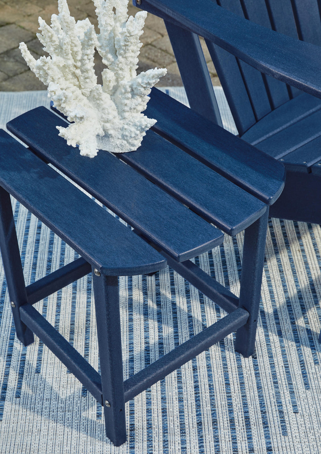 Sundown Treasure End Table in Blue, detail view