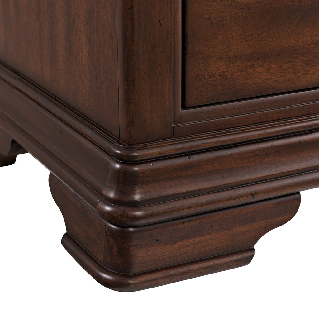 Phillipe 5-Drawer Chest In Cherry