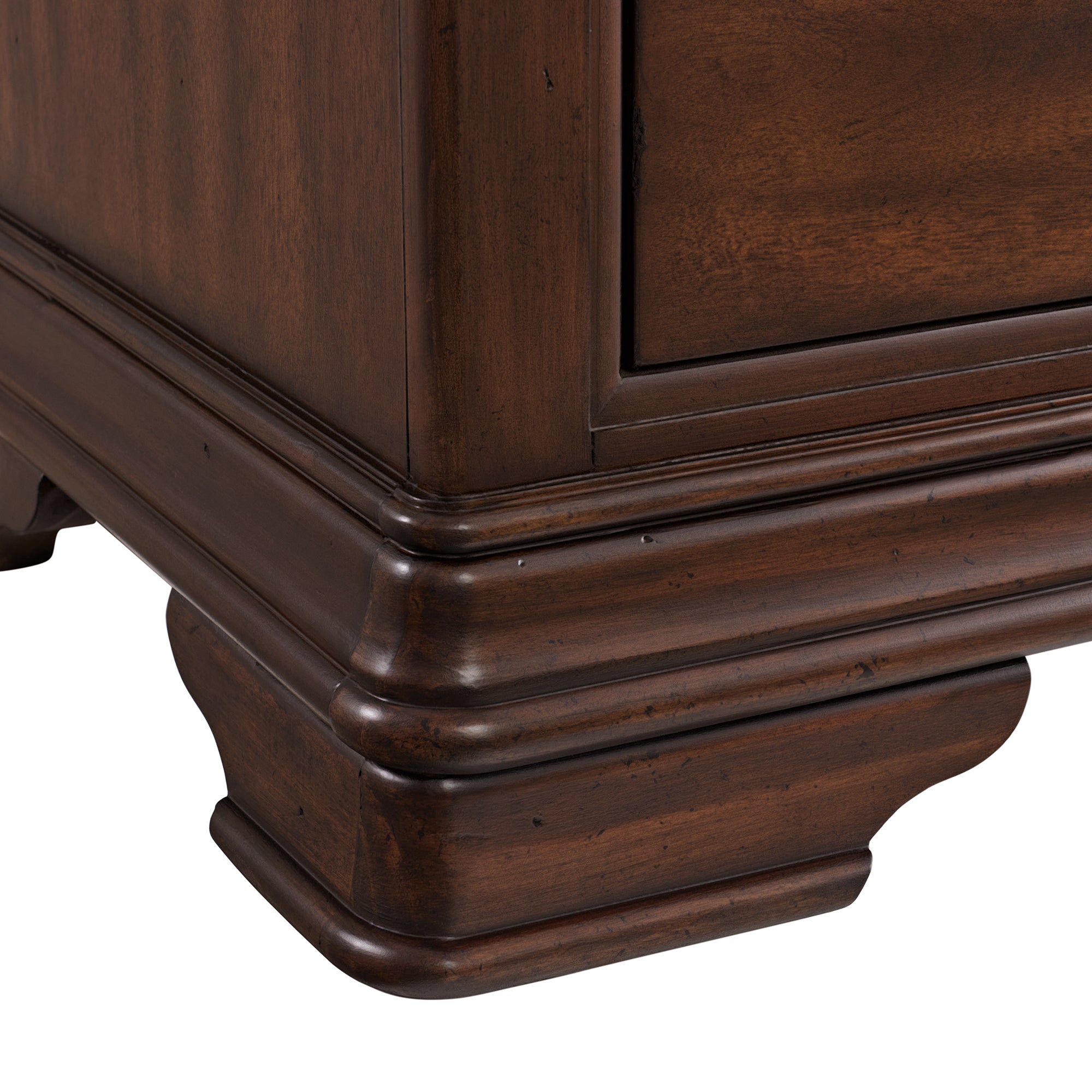 Phillipe 8-Drawer Dresser In Cherry