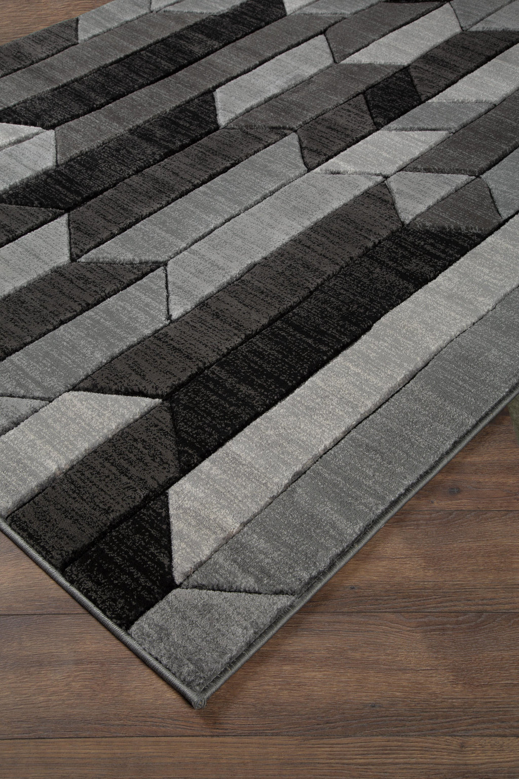 Chayse 6'6" x 9'6" Rug in Black/Gray, alternate view 3