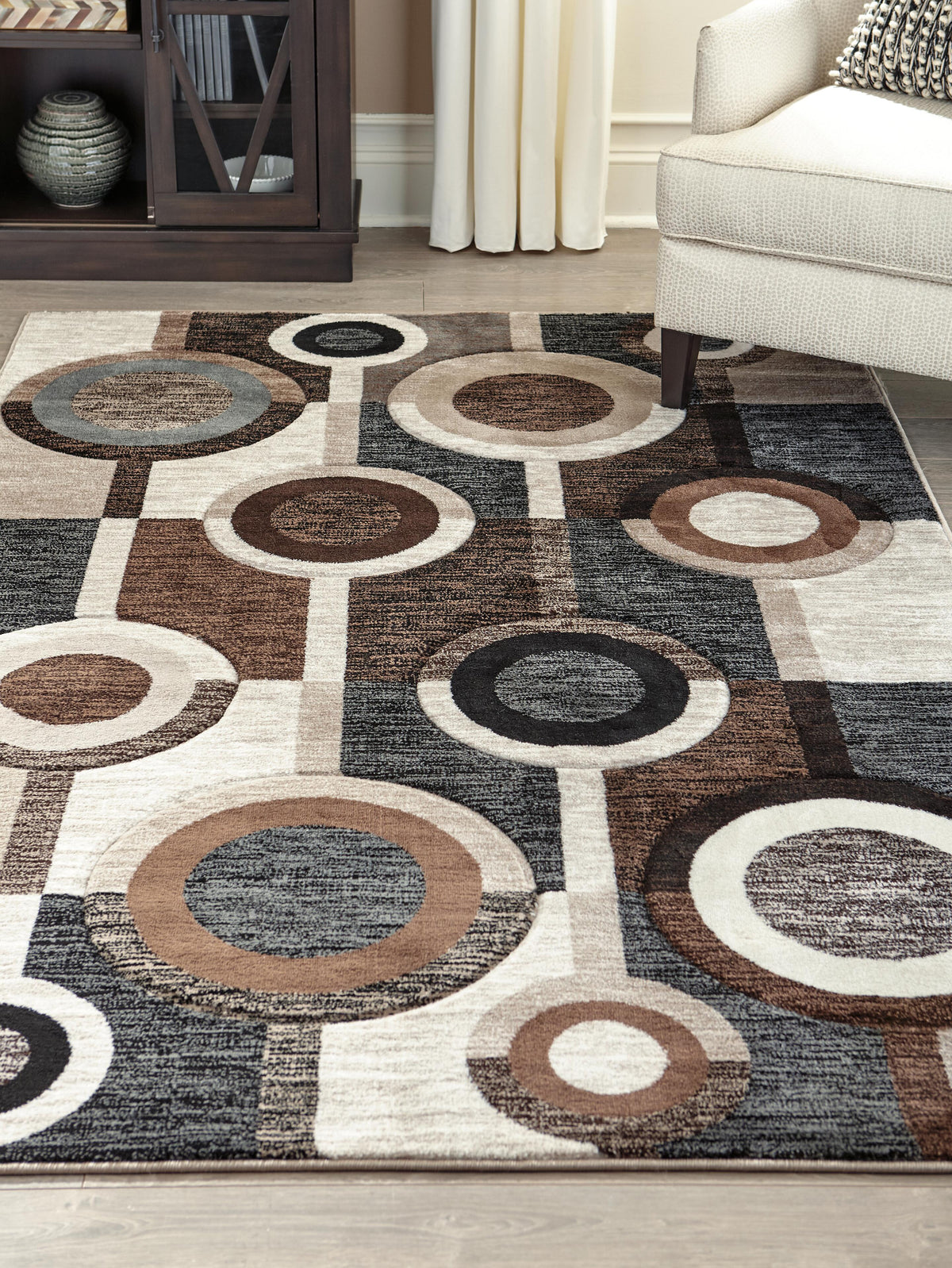 Guintte 8'2" x 9'6" Rug in Multi, alternate view 3