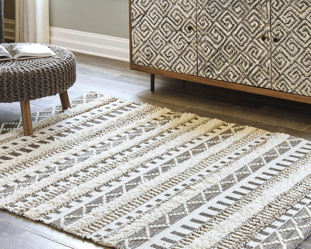 Karalee 5' x 7' Rug in Ivory/Brown, lifestyle view