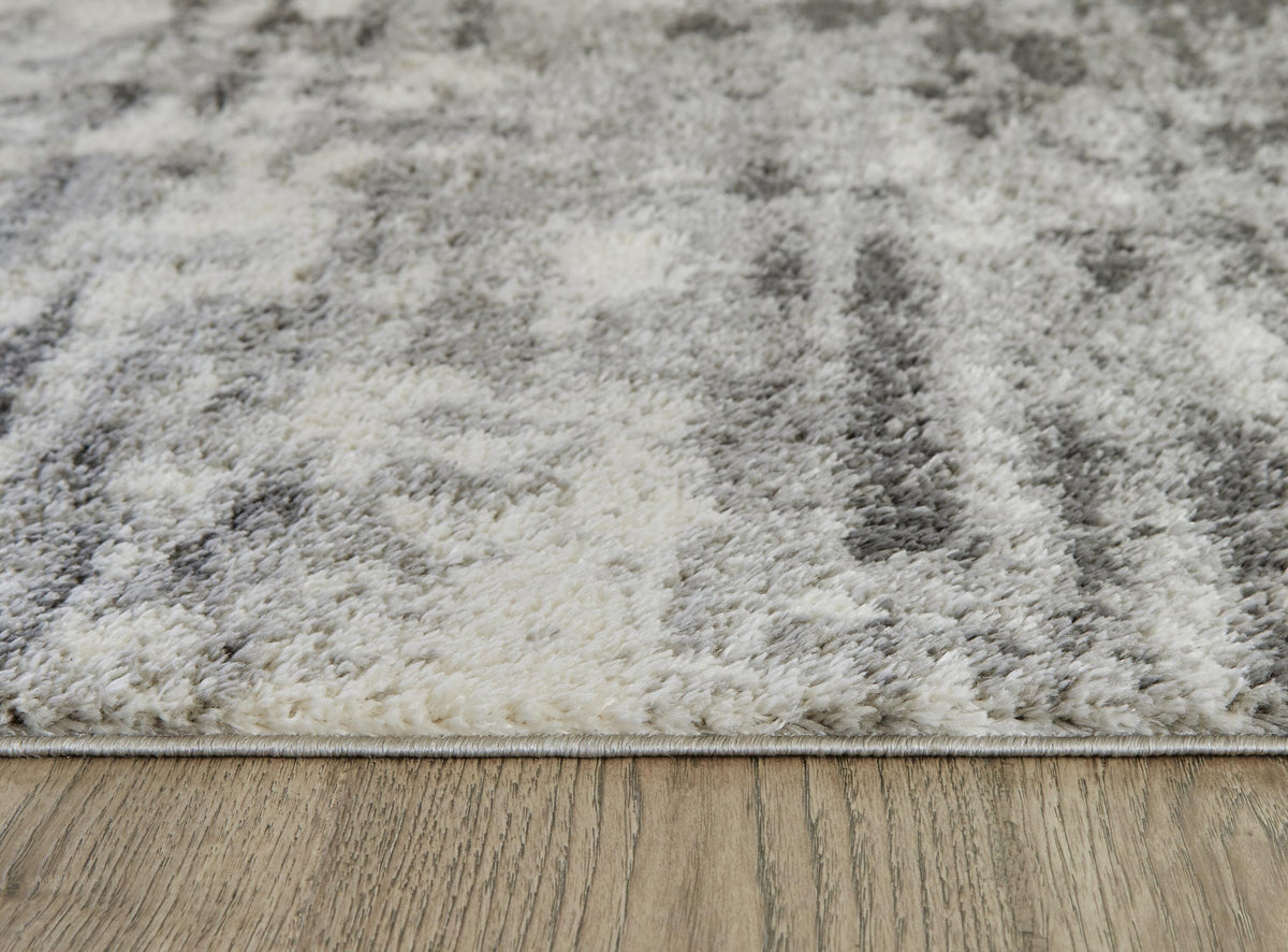 Gerdie 5'3" x 7'3" Rug in Cream/Gray, detail view