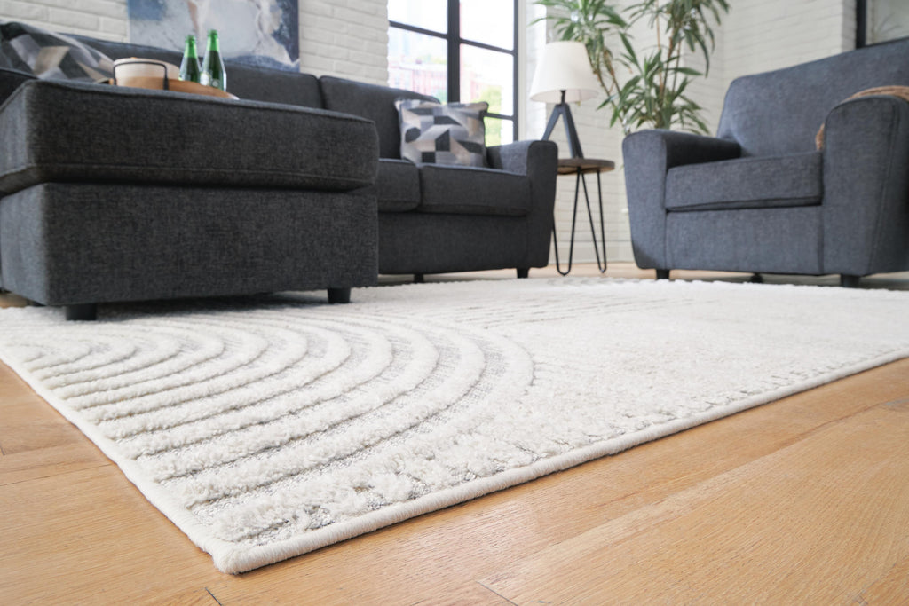 Lambworth 5'3" x 7' Rug in Gray/Cream, detail view