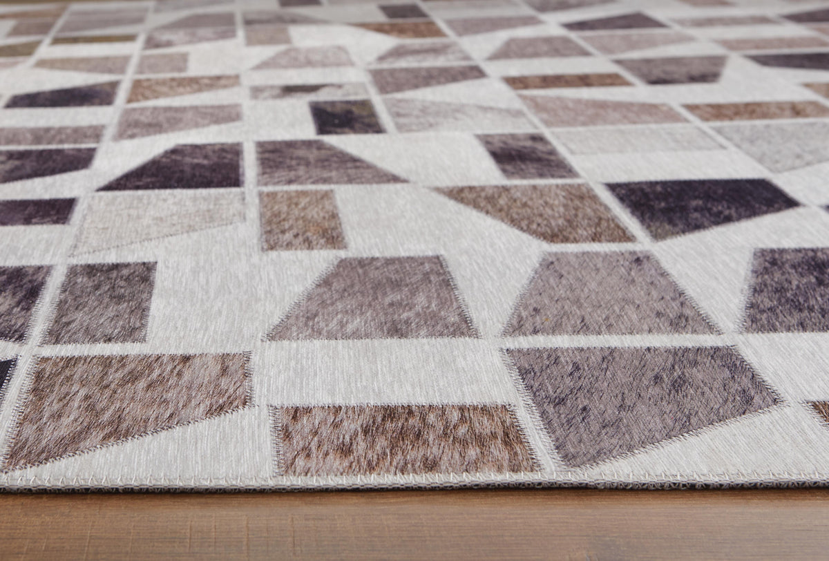 Jettner 5' x 7' Rug in Multi, detail view