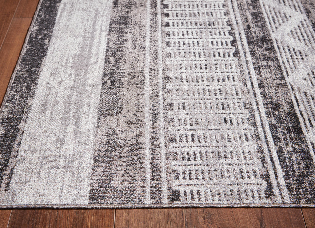 Henchester 5' x 7' Washable Rug in Multi, detail view