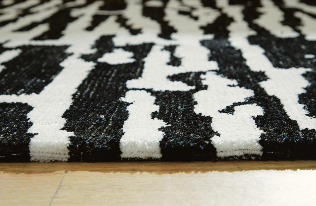 Bramshaw 5' x 7' Rug in Black/Ivory, detail view
