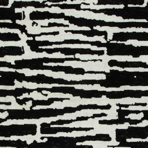 Bramshaw 5' x 7' Rug in Black/Ivory, fabric swatch