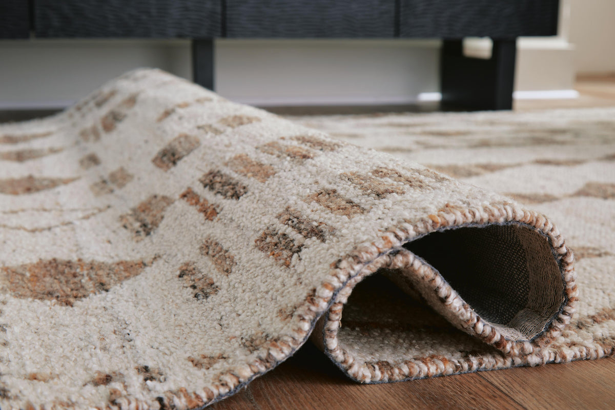 Brettler 5' x 7' Rug in Beige/Brown, detail view