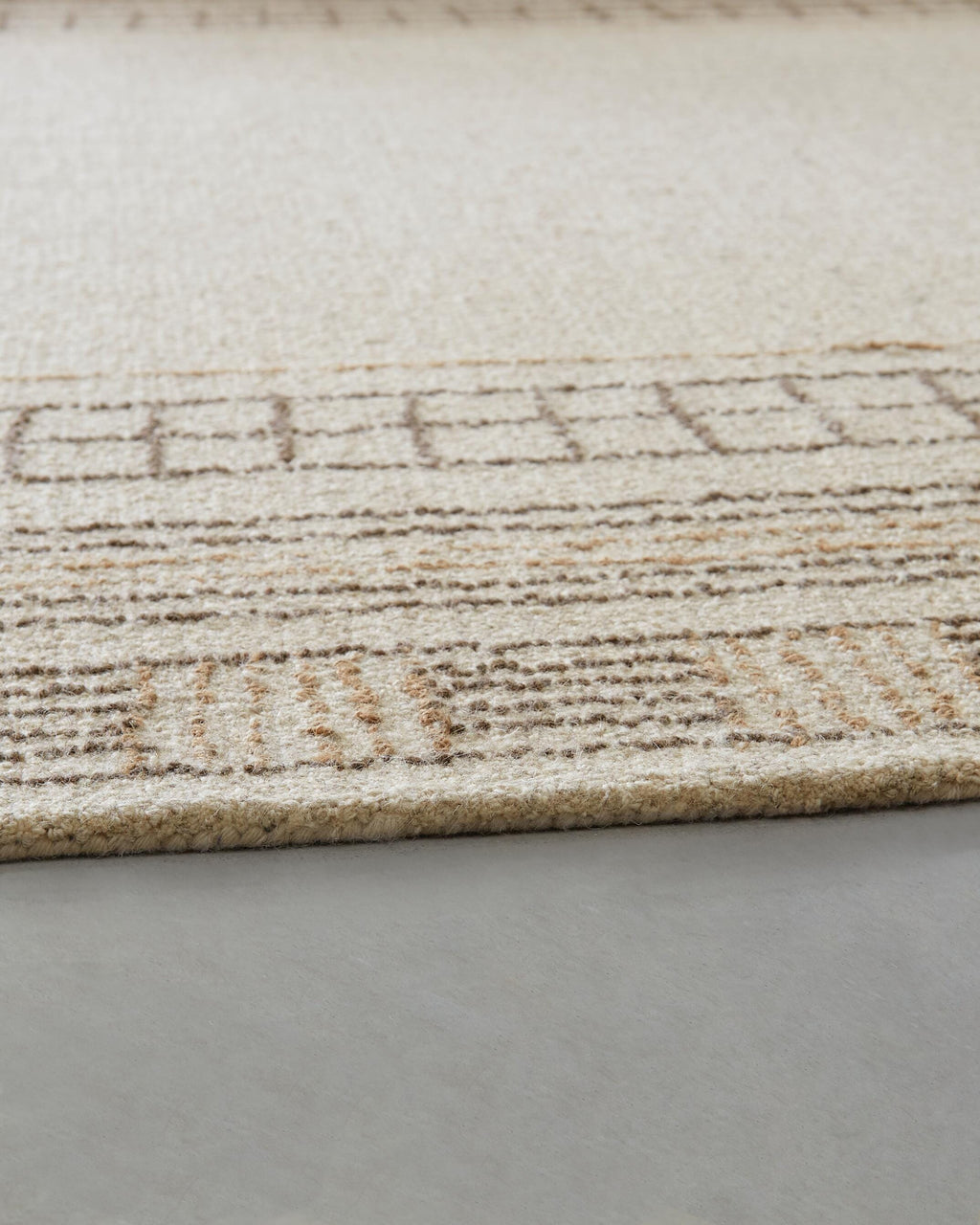 Idaman Medium Rug in Taupe/Brown, detail view