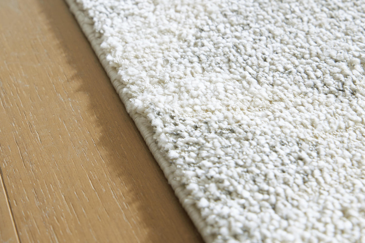 Unawick Medium Rug in Gray/Ivory, detail view
