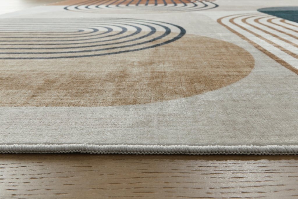 Farrendale Washable 5' x 7' Area Rug in Multi, detail view