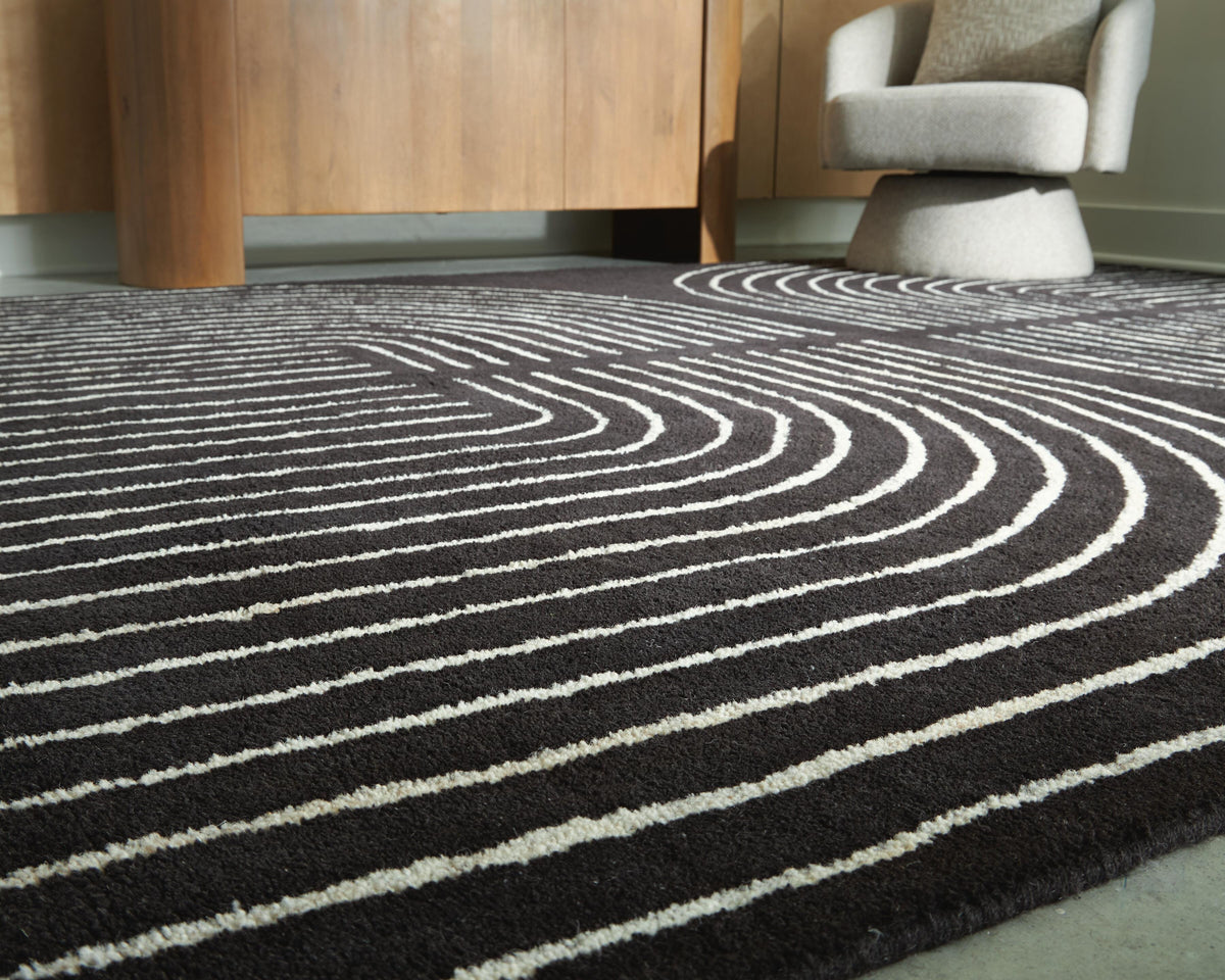 Eldonmore 5' x 7' Area Rug in Black/Ivory, detail view