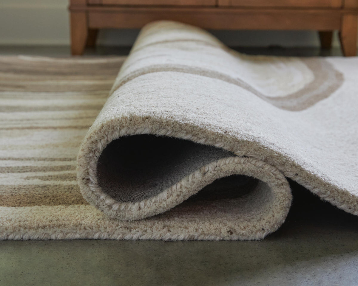 Rizwana 5' x 7' Area Rug in Ivory/Brown/Gray, detail view