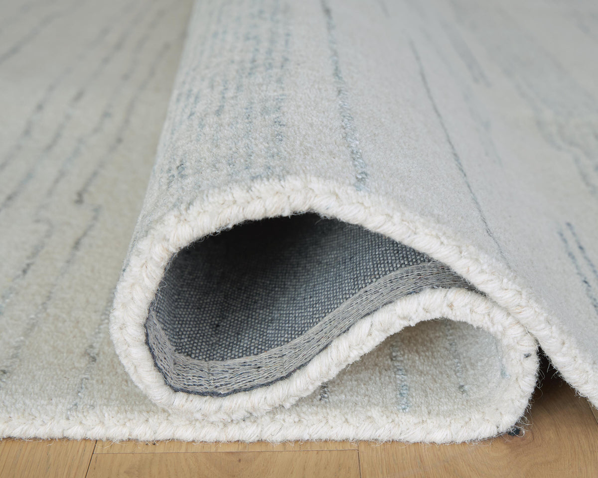 Genemost 5' x 7' Area Rug in Ivory/Blue, detail view