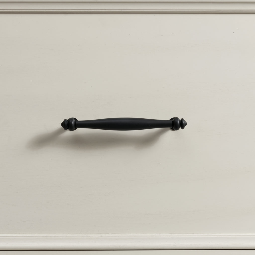 Slater Dresser In Antique White
