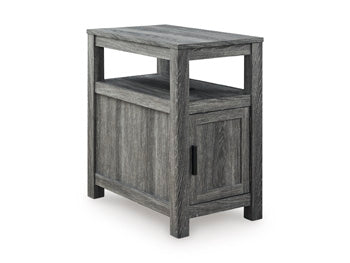 Fendenmore Chairside End Table in Brown/Gray, closed view