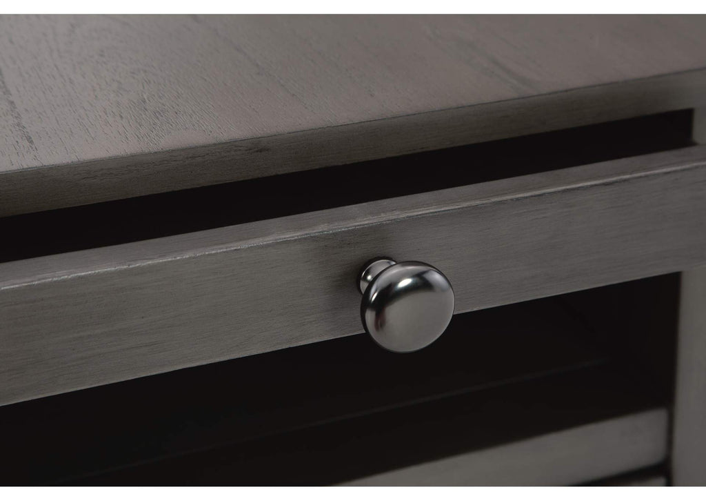 Treytown Chairside End Table detail