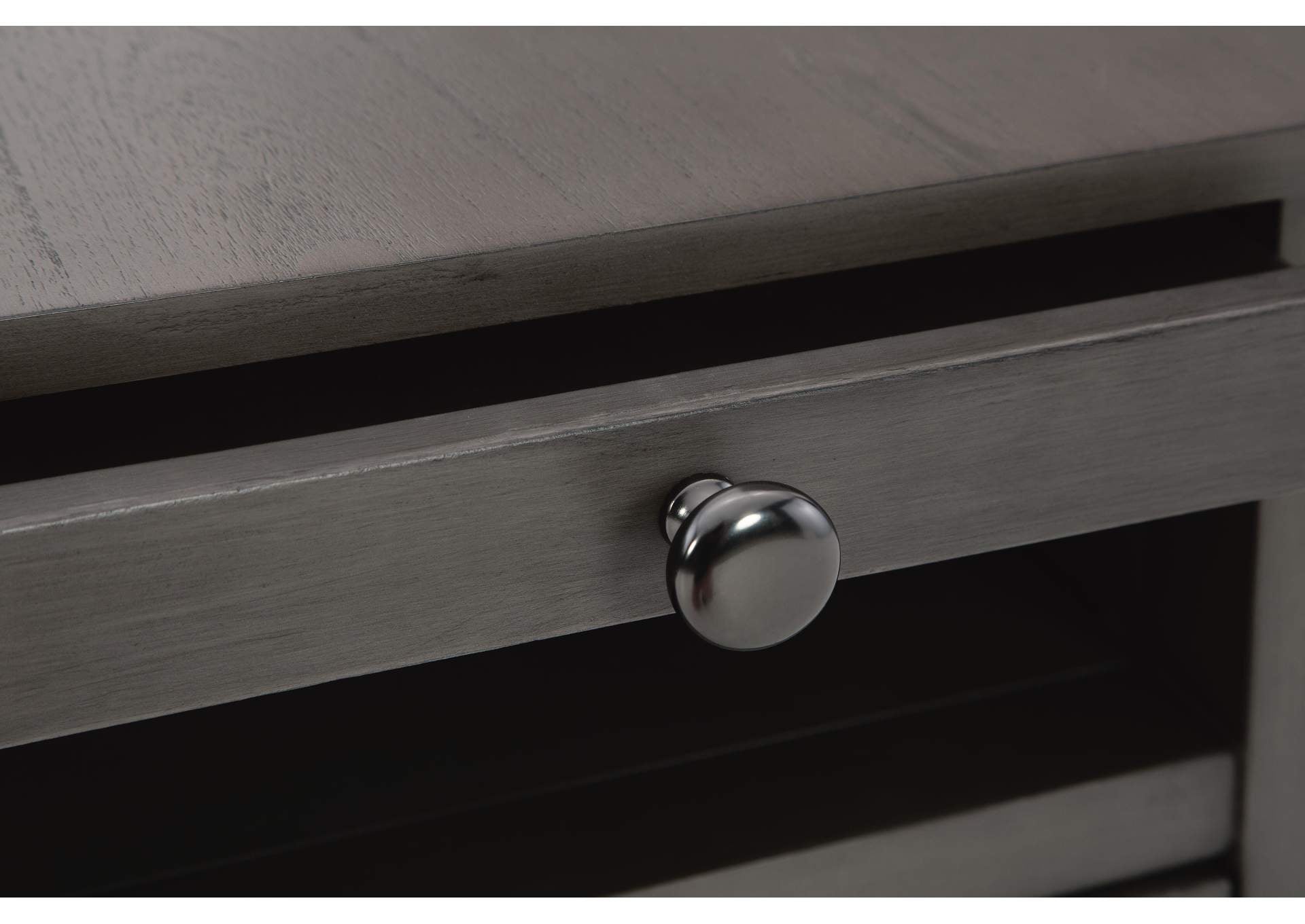 Treytown Chairside End Table detail