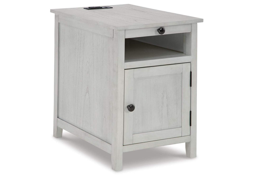 Treytown Chairside End Table angled view