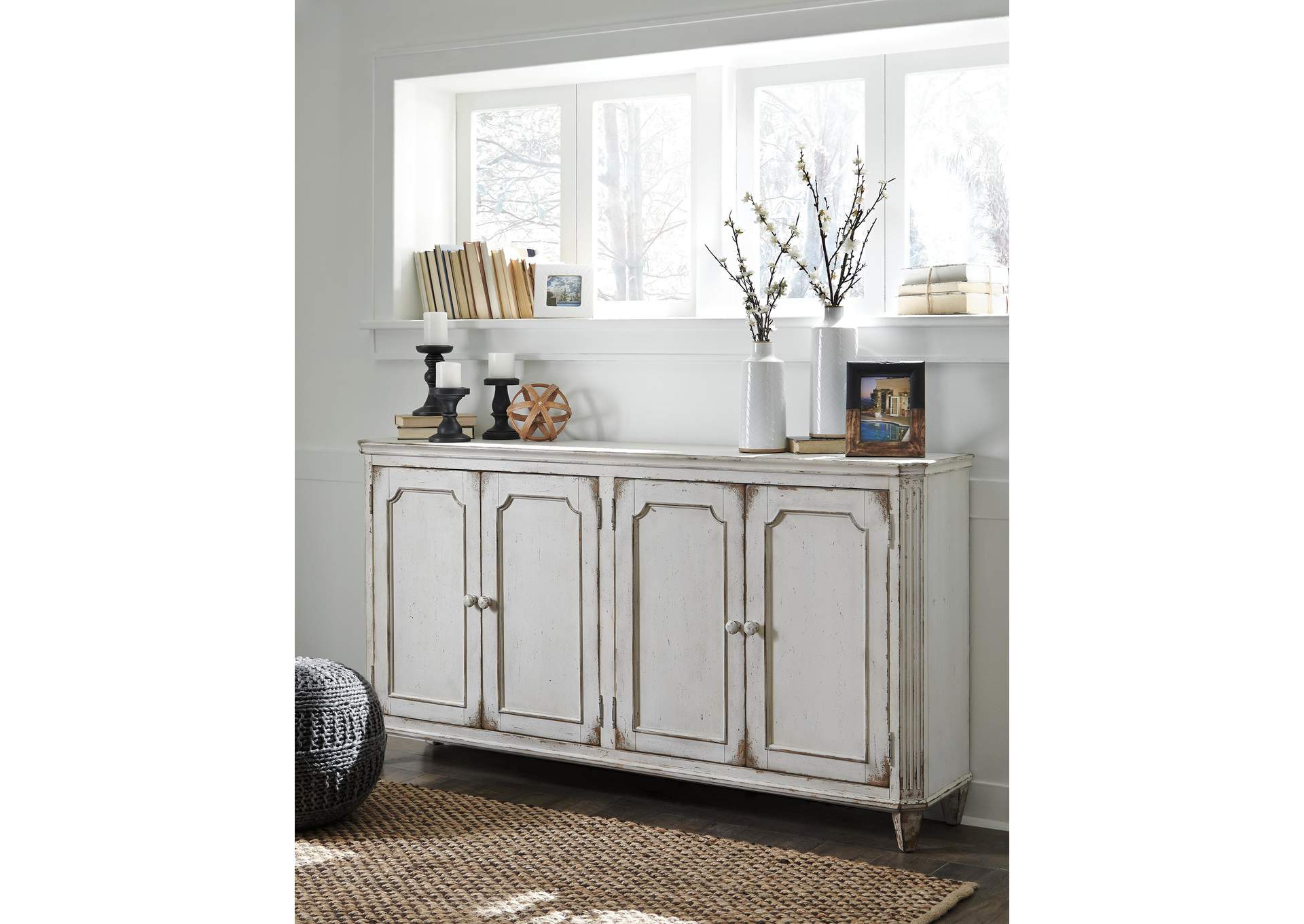 Mirimyn Accent Cabinet
