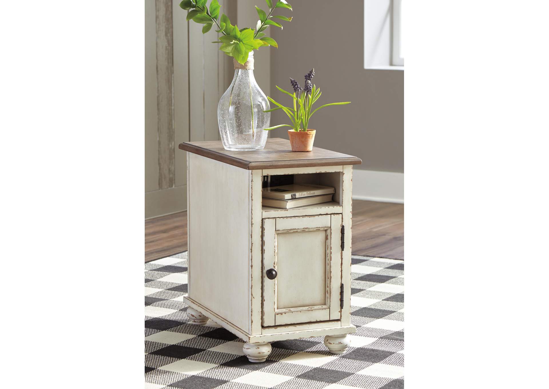 Realyn 2 End Tables with USB Charging