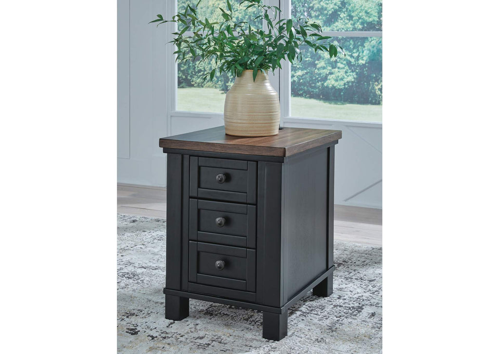 Wildenauer Chairside End Table