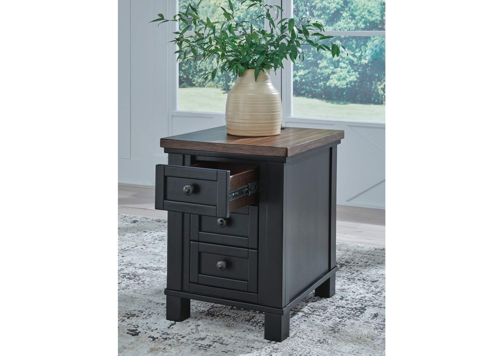 Wildenauer Chairside End Table