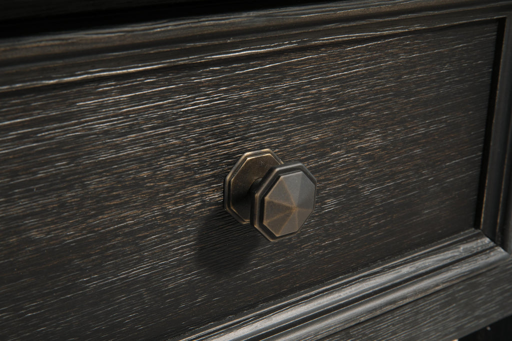 Tyler Creek End Table in Grayish Brown/Black, detail view
