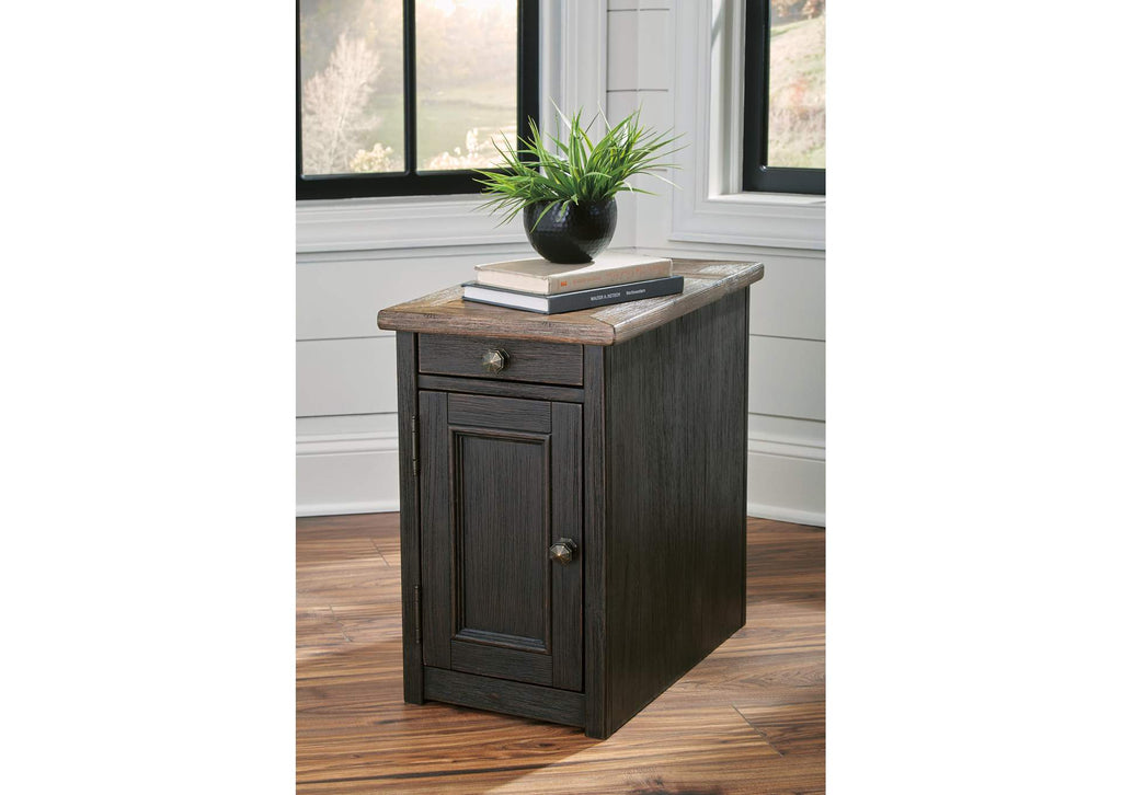 Tyler Creek 2 End Tables with USB Charging