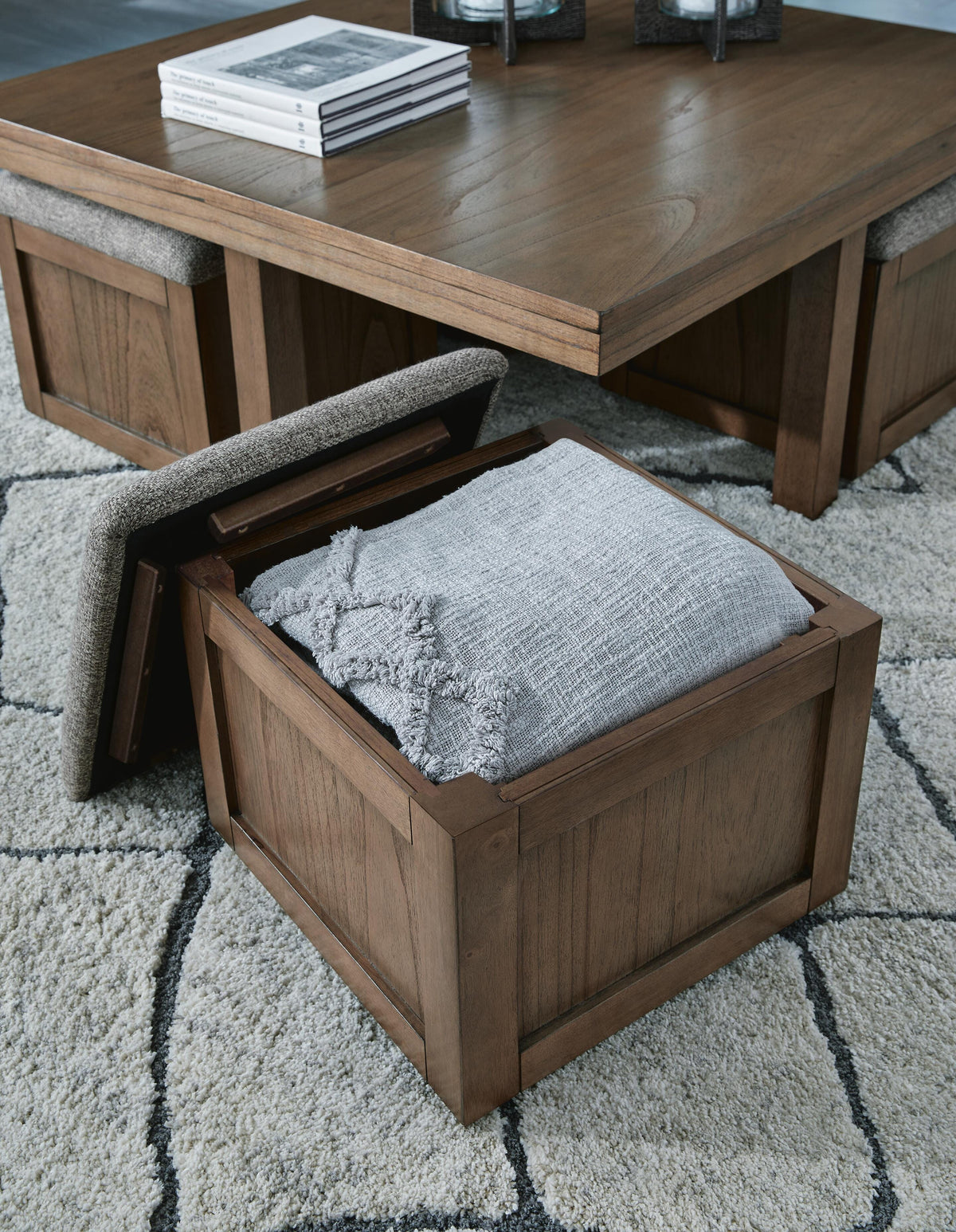 Boardernest Coffee Table with 4 Stools in Brown, detail view