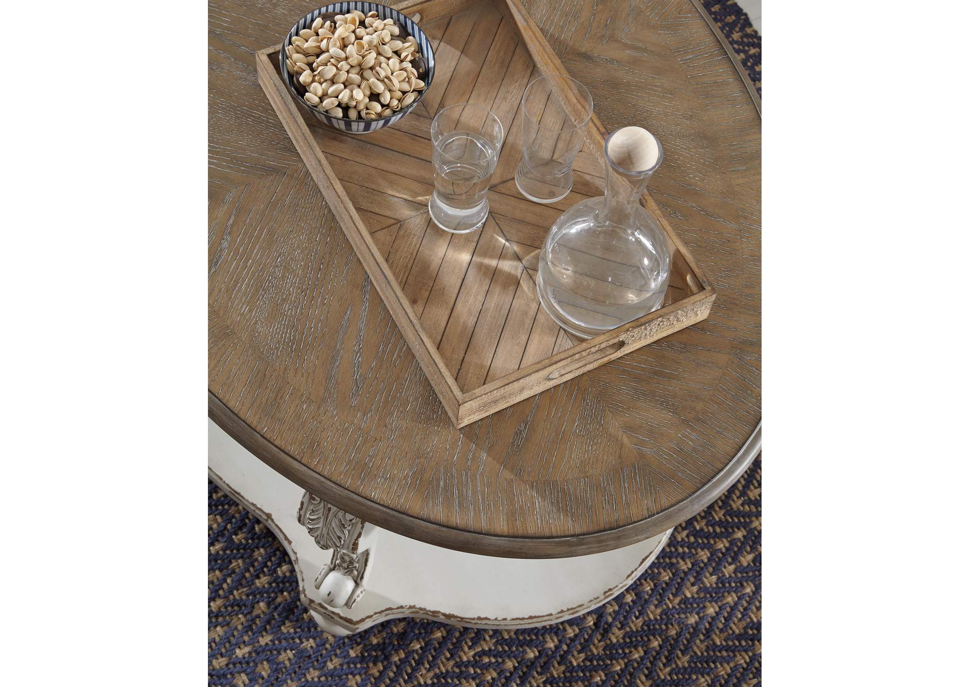 Realyn Coffee Table with 2 End Tables detail