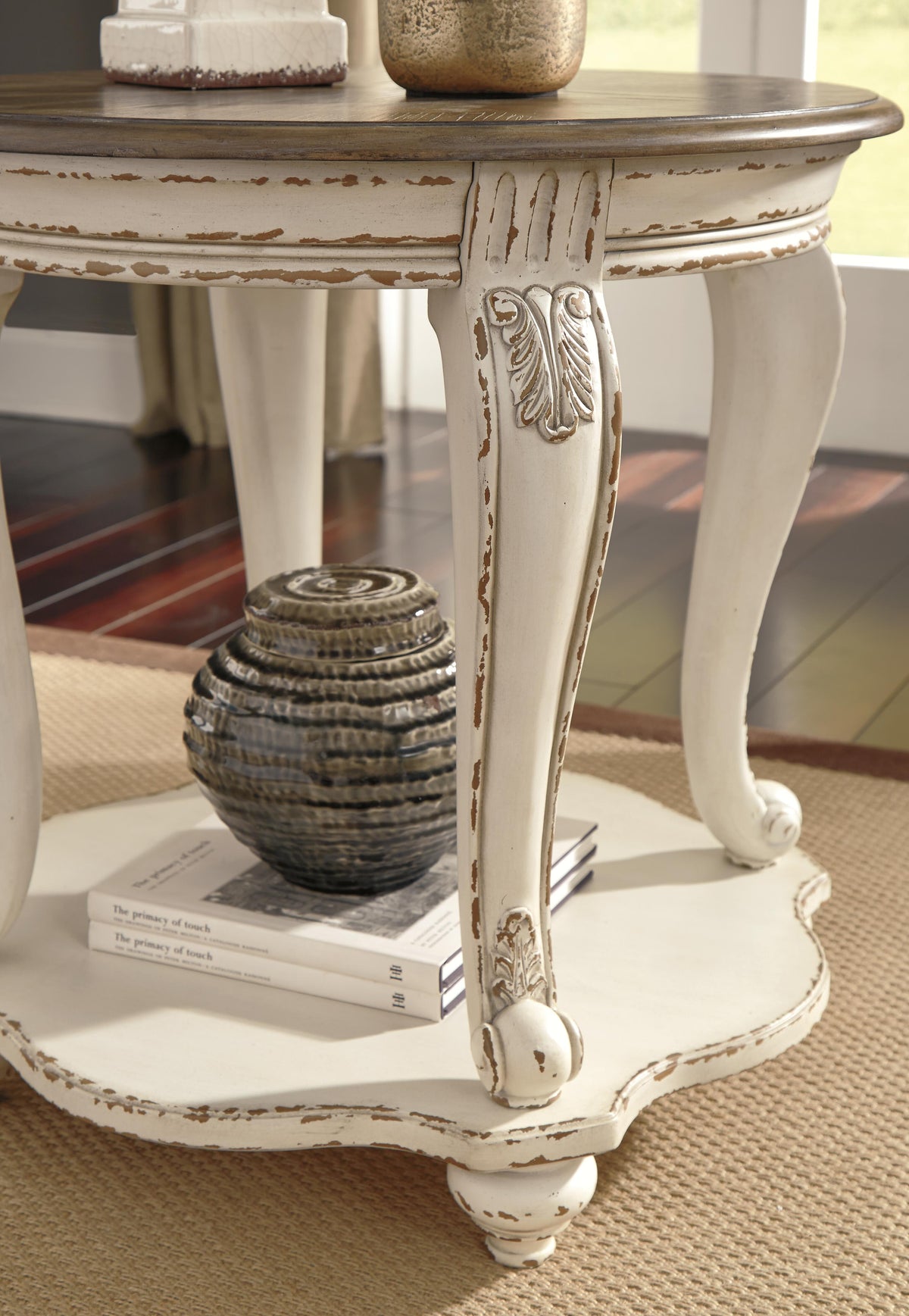 Realyn End Table in White/Brown, detail view