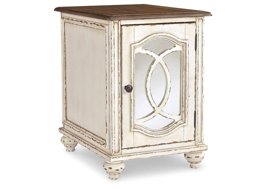 Realyn 2 End Tables