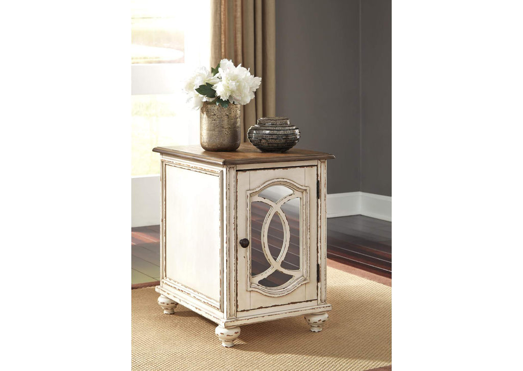 Realyn 2 End Tables