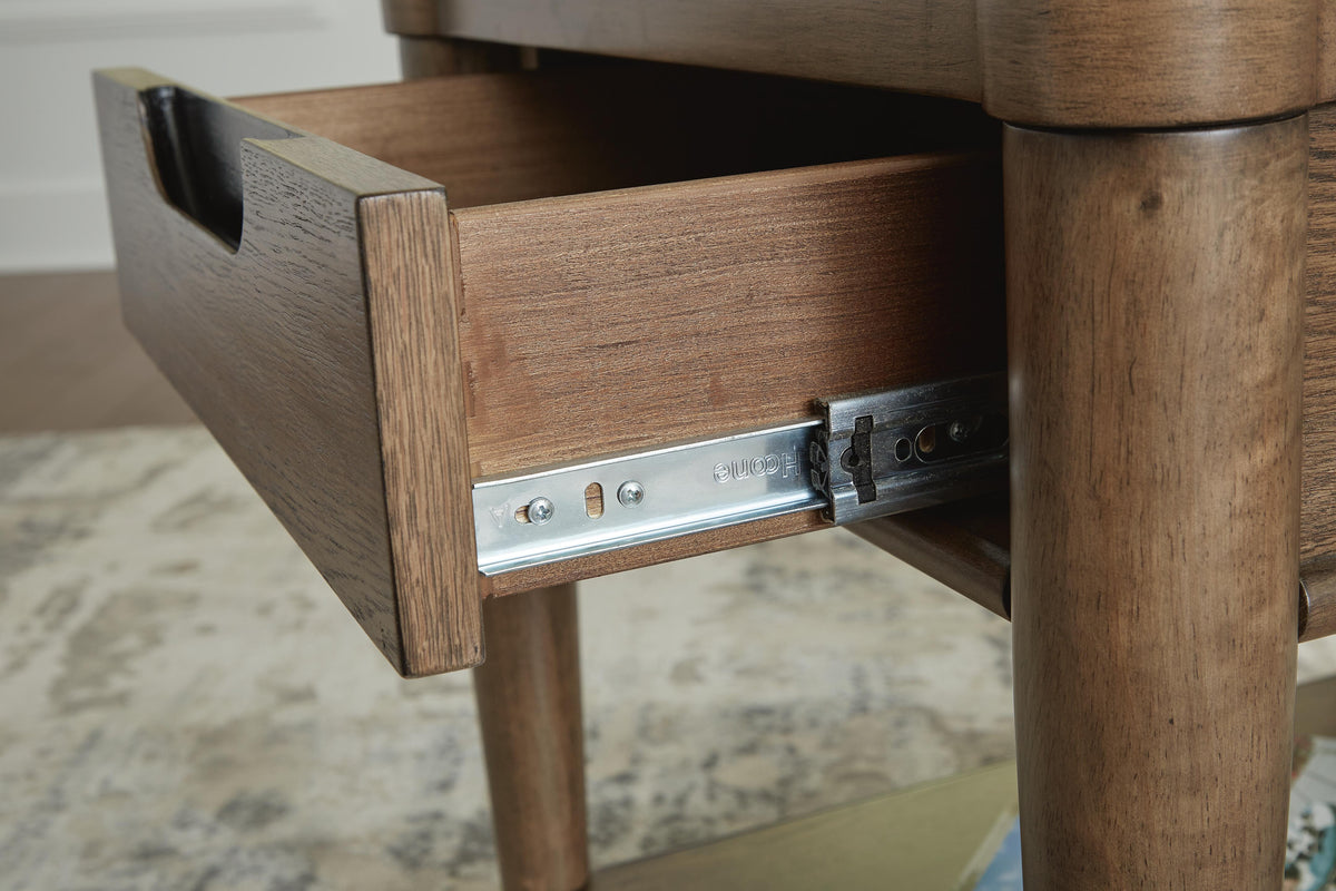 Roanhowe End Table in Brown, detail view