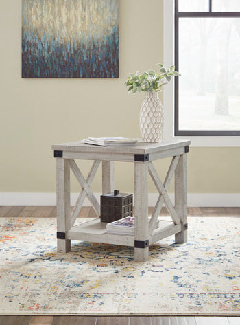 Carynhurst End Table in Whitewash