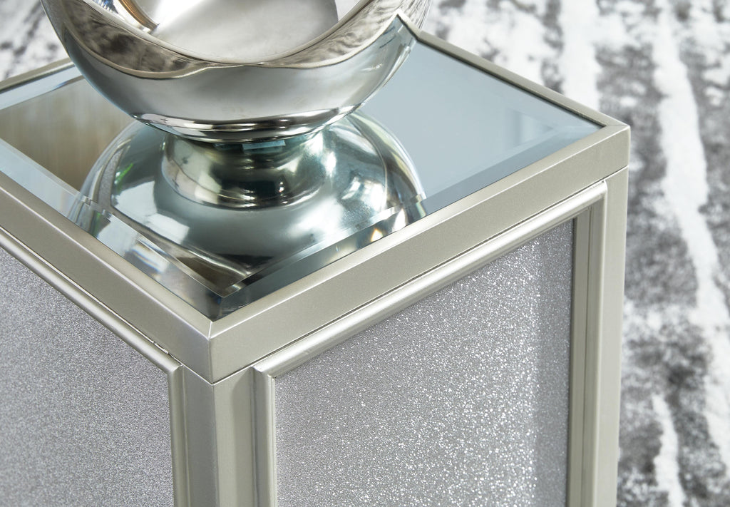 Traleena Nesting End Table (Set of 2) in Silver Finish, detail view