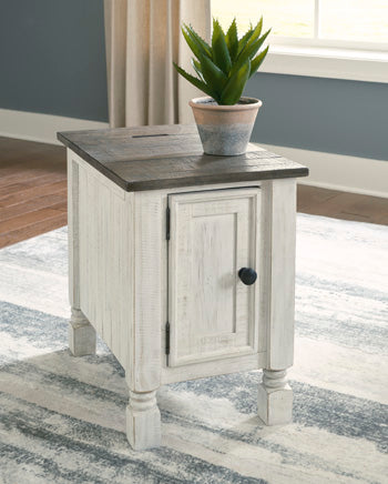 Havalance Chairside End Table in White/Gray