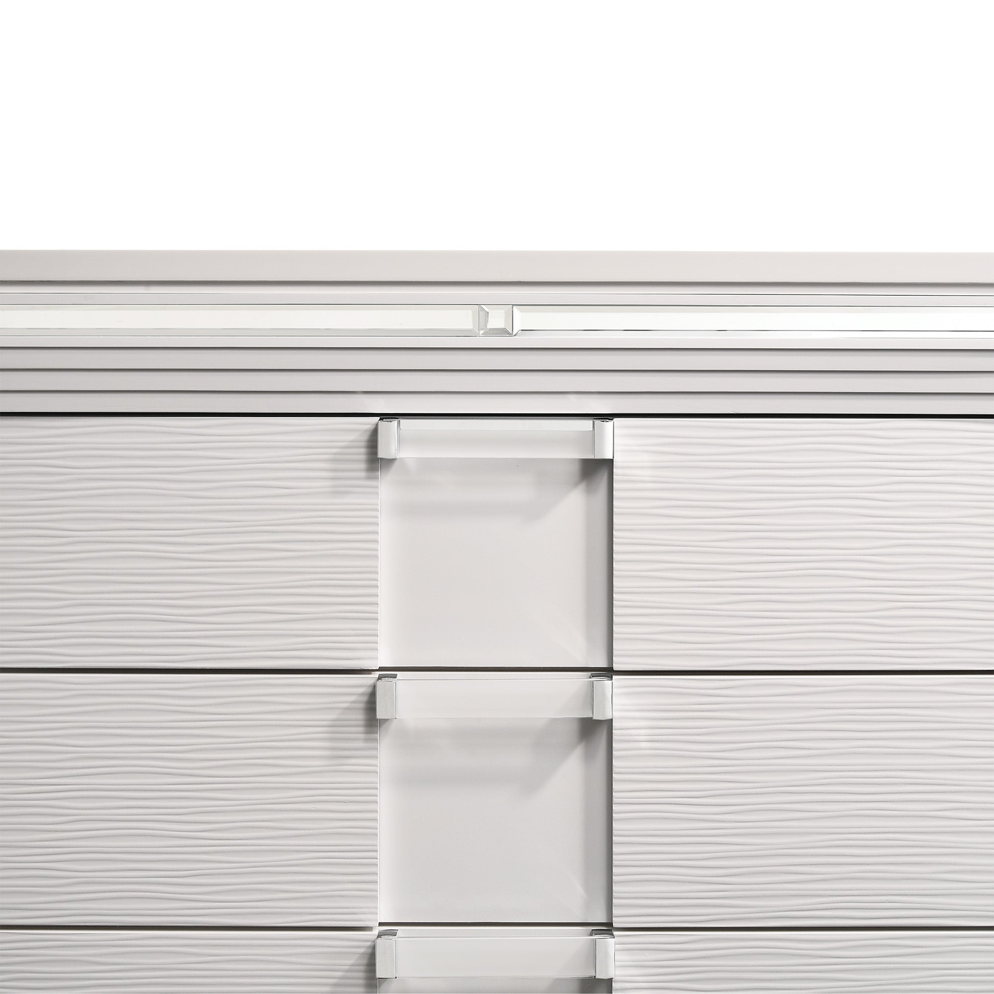 Twenty Nine Chest White