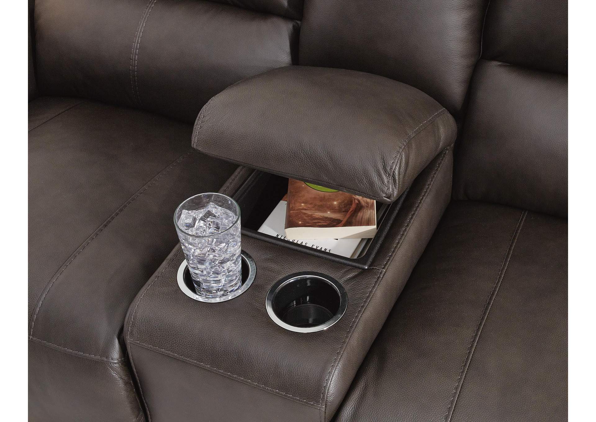 Boxmere Sofa and Loveseat detail