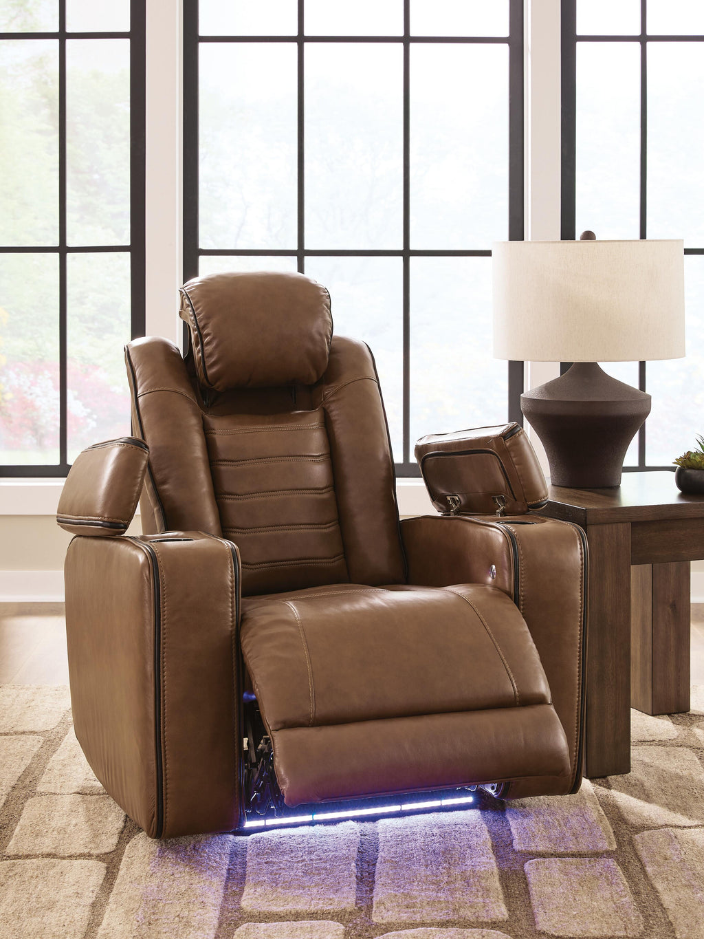 Gruaro Power Recliner in Amber, open view