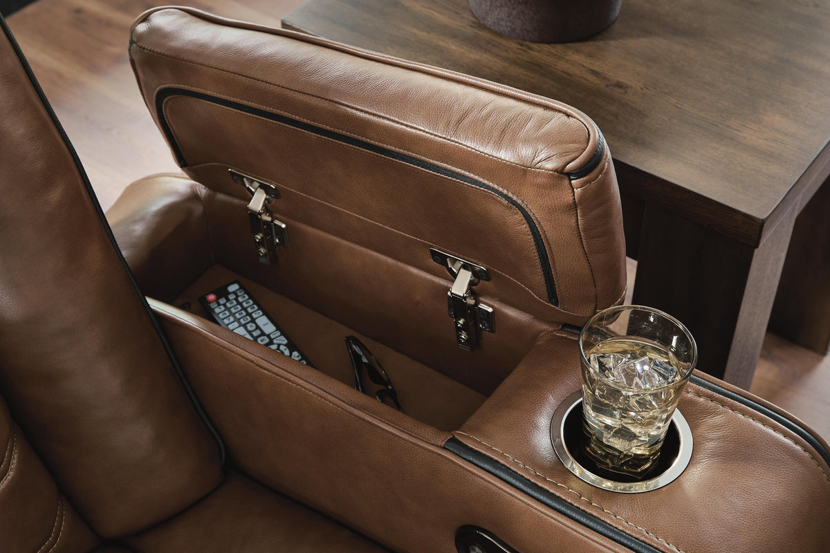 Gruaro Power Reclining Sofa in Amber, detail view