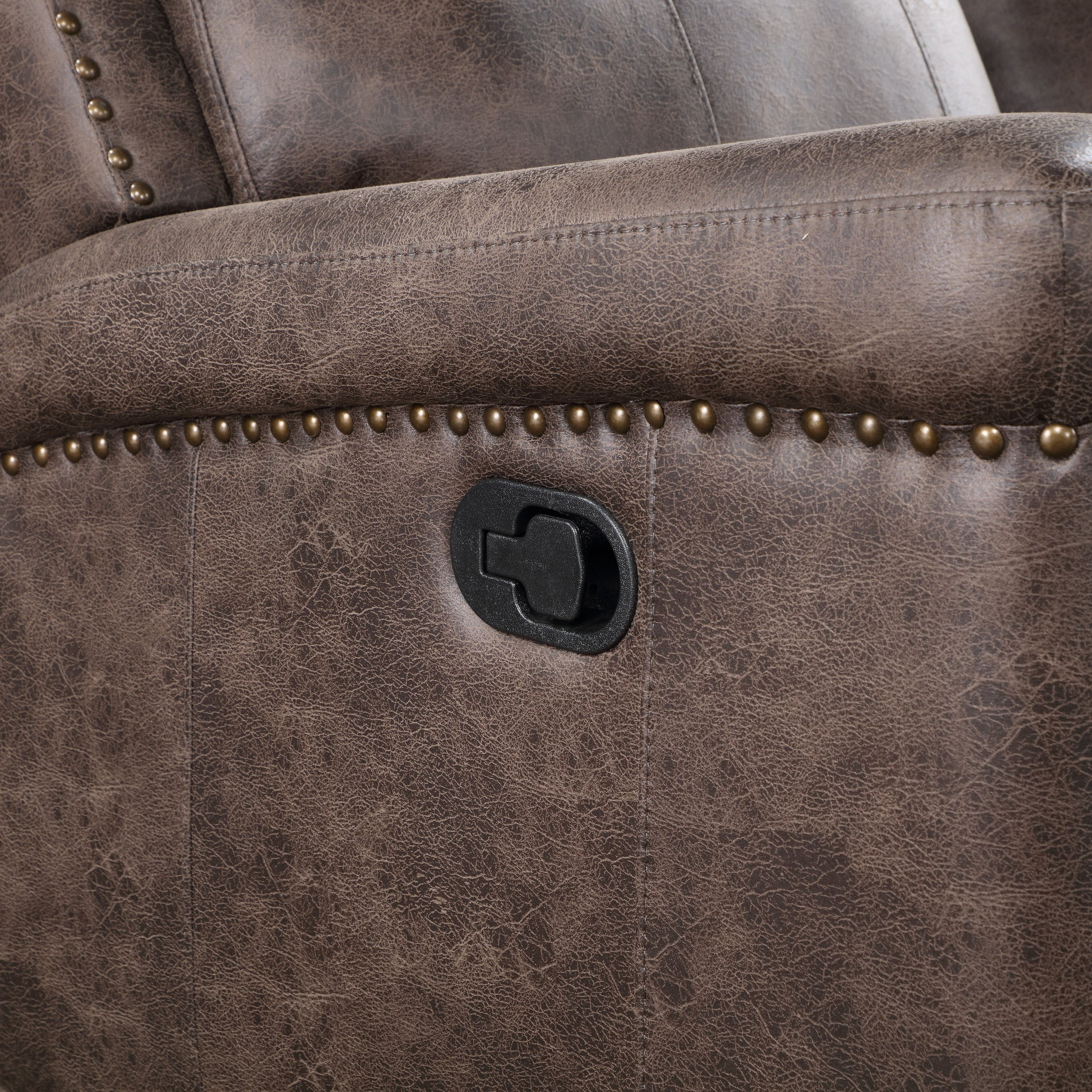 Quade Console Loveseat W/ Dual Recliners-Mocha