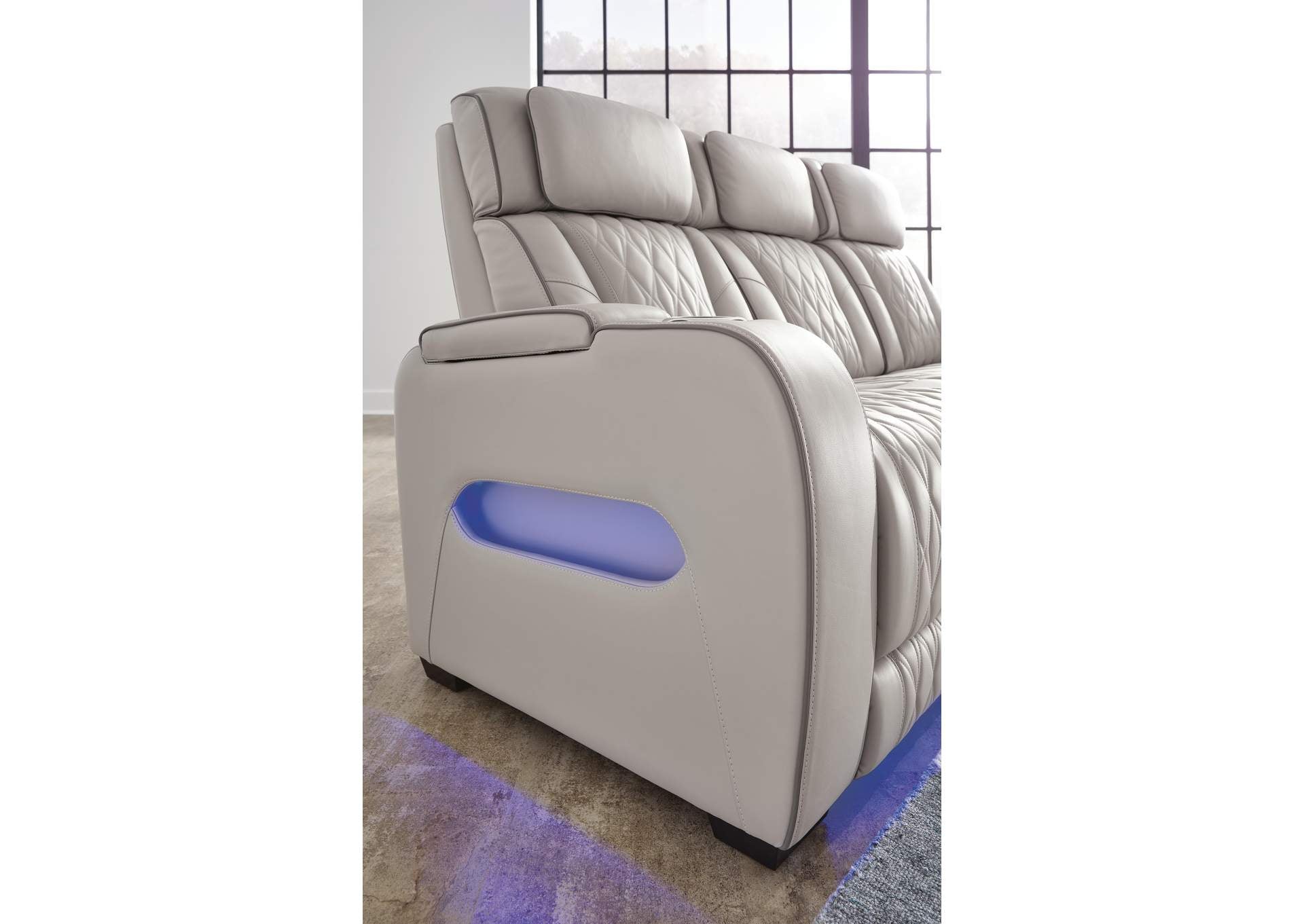 Boyington Power Reclining Loveseat with Console detail